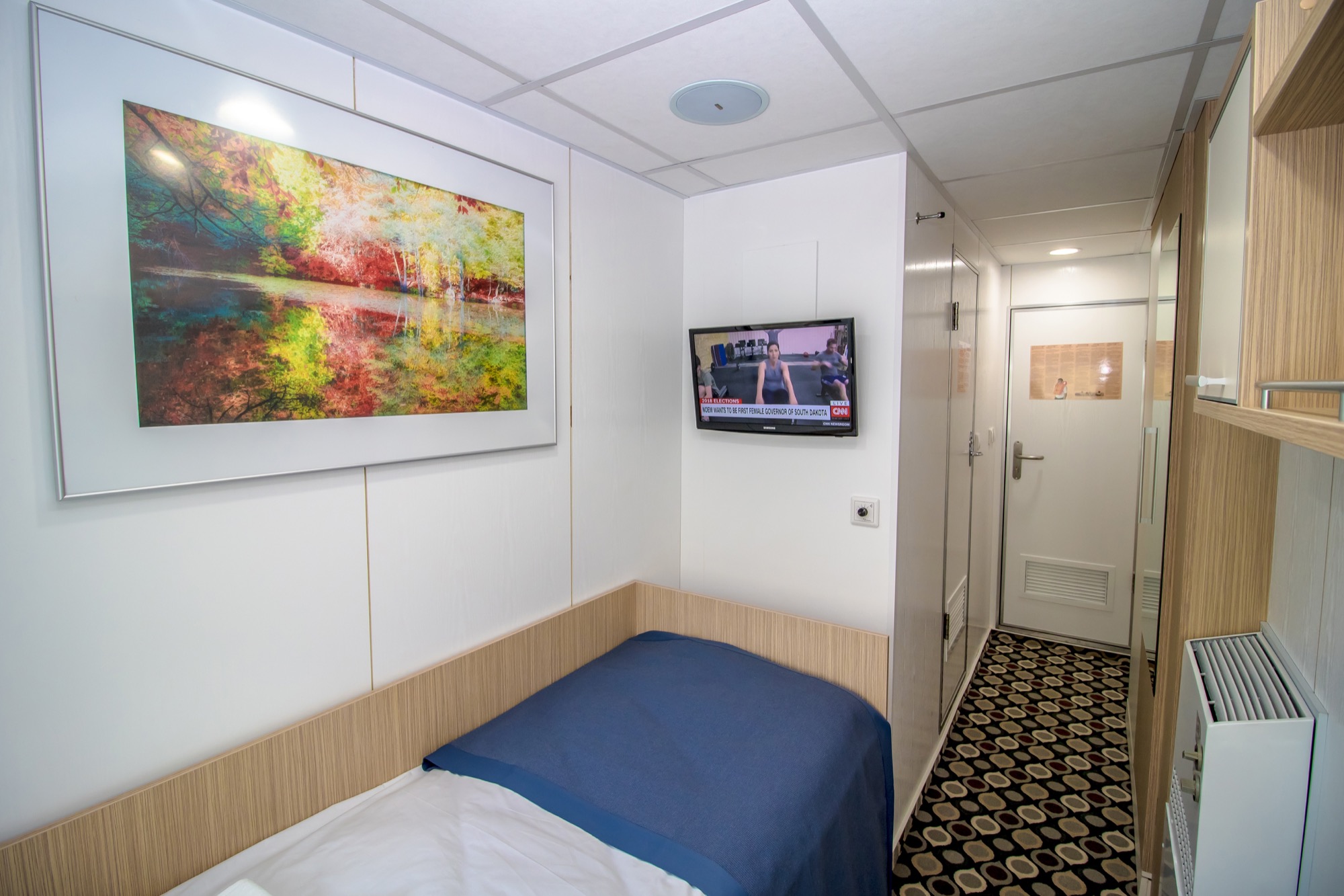 CroisiEurope MS Kronstadt SIngle Cabin 2.jpg